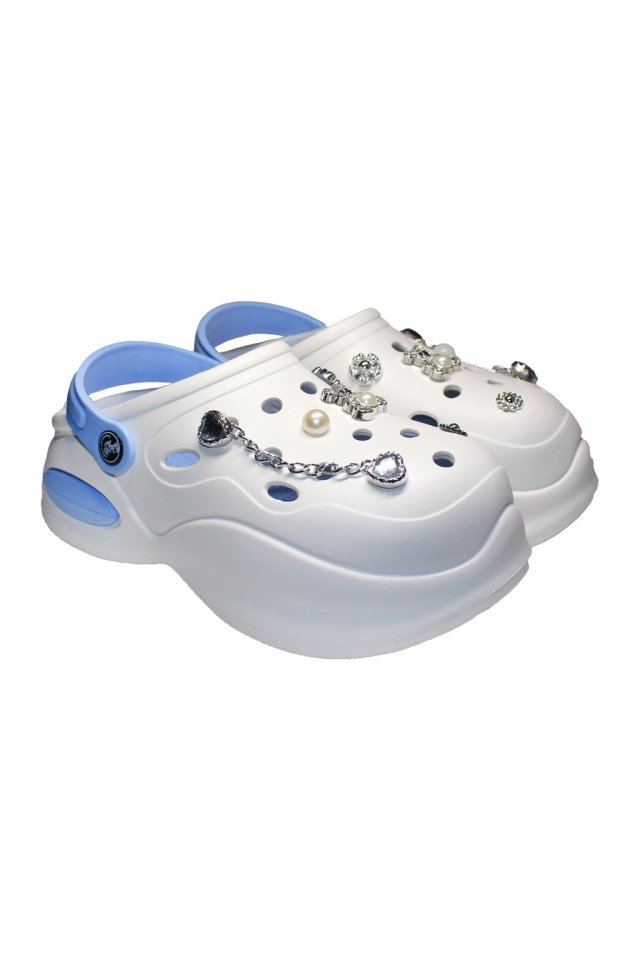 Beli medicinski cokli z modrim vzorcem za ženske - Cokli z našitimi detajli