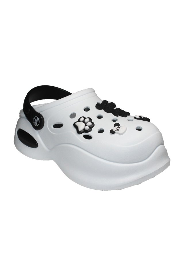 Črno-beli medicinski cokli za ženske - Cokli z našitimi detajli