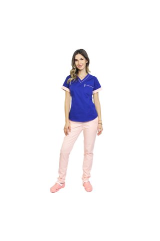 Medicinska obleka, sestavljena iz modre bluze s paspolom breskve in hlač, model Amani