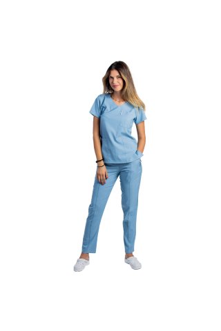 Pudrasto modra raztegljiva medicinska obleka z V bluzo in hlačami z vrvico in elastiko