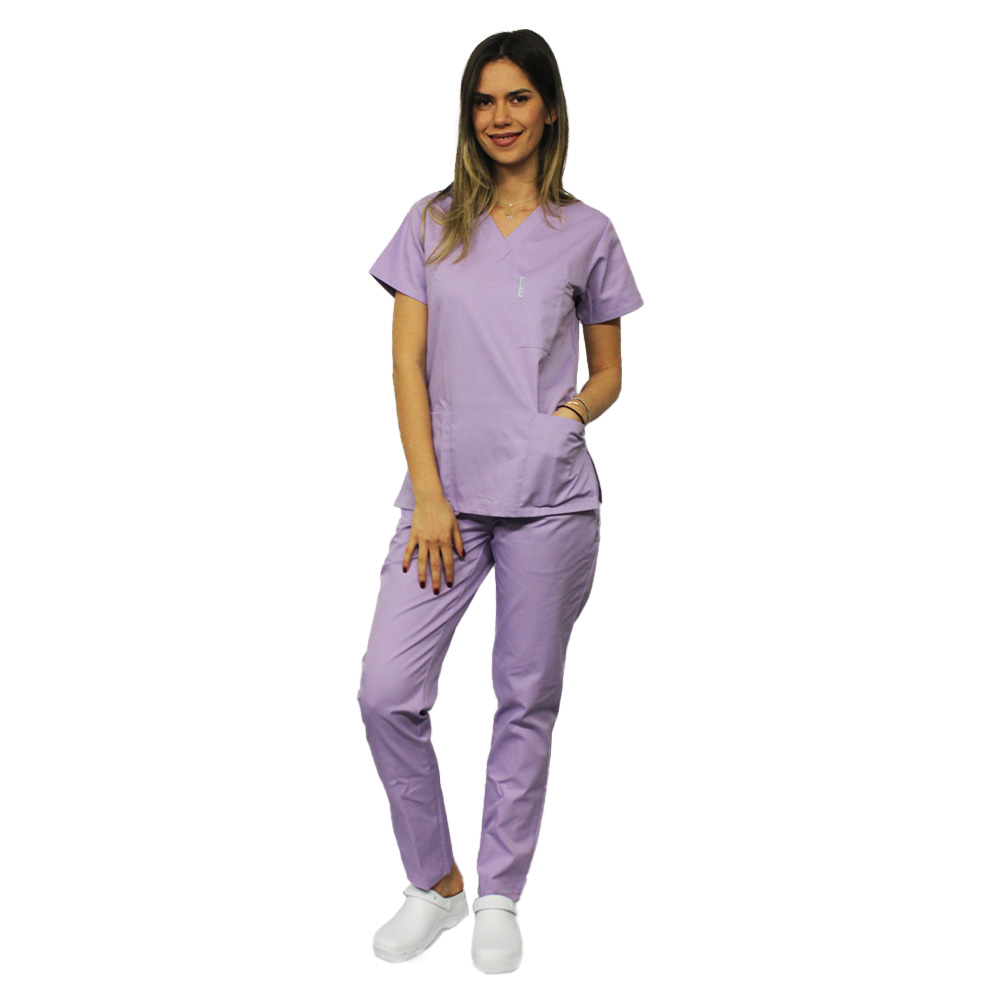 Vijolična medicinska obleka, bluza z V ekrezom, tričetrt důžnje v elastičnih hlačah