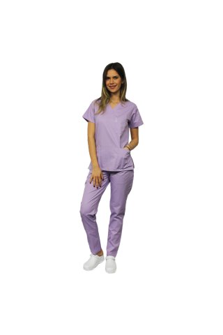 Vijolična medicinska obleka, bluza z V ekrezom, tričetrt důžnje v elastičnih hlačah