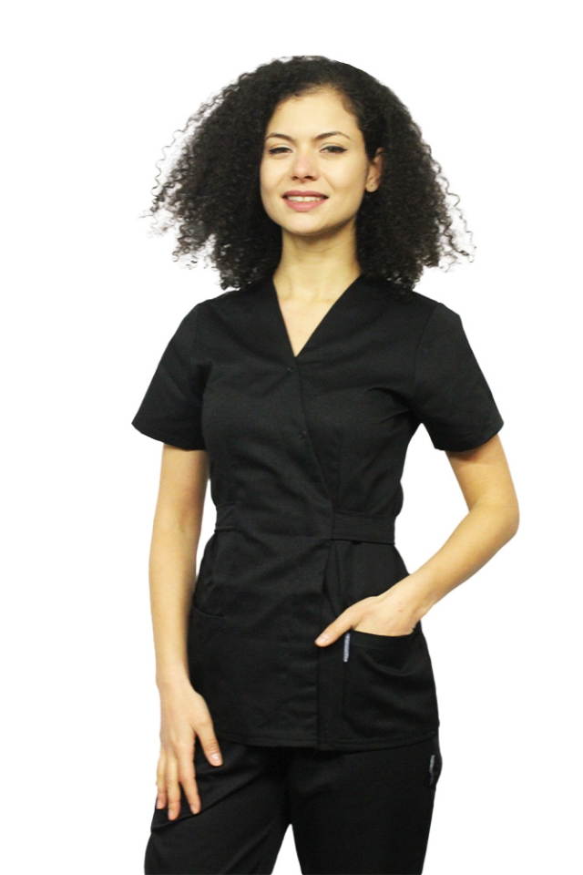 Črn medicinski kombinezon z bluzo tipa kimono in hlačami z elastiko