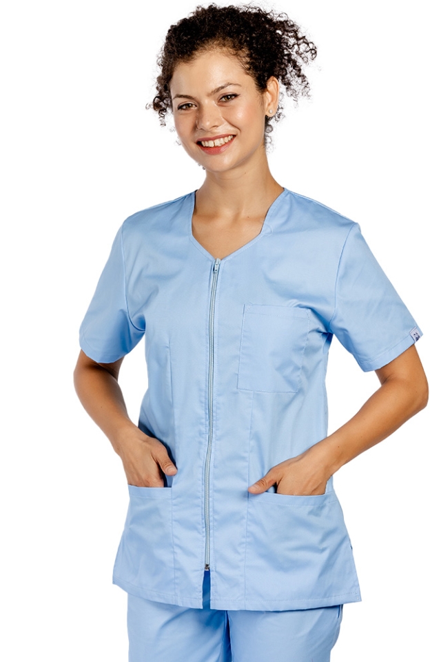 Modra medicinska obleka z elastanom, oprijeta bluza z zadrgo, trije našiti žepi in hlače z vrvico za zategovanje