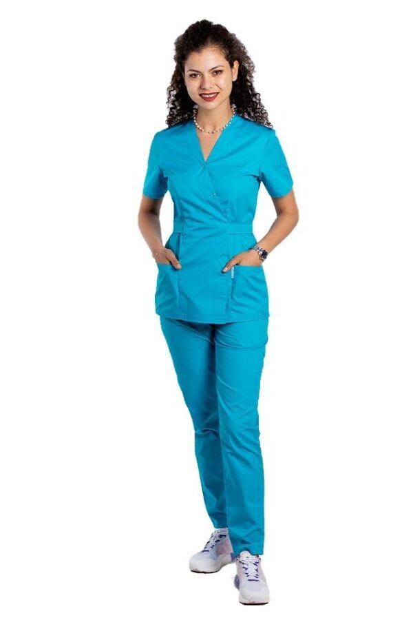 Turkizna medicinska obleka z elastanom, bluza tipa kimono in hlače z vrvico v pasu